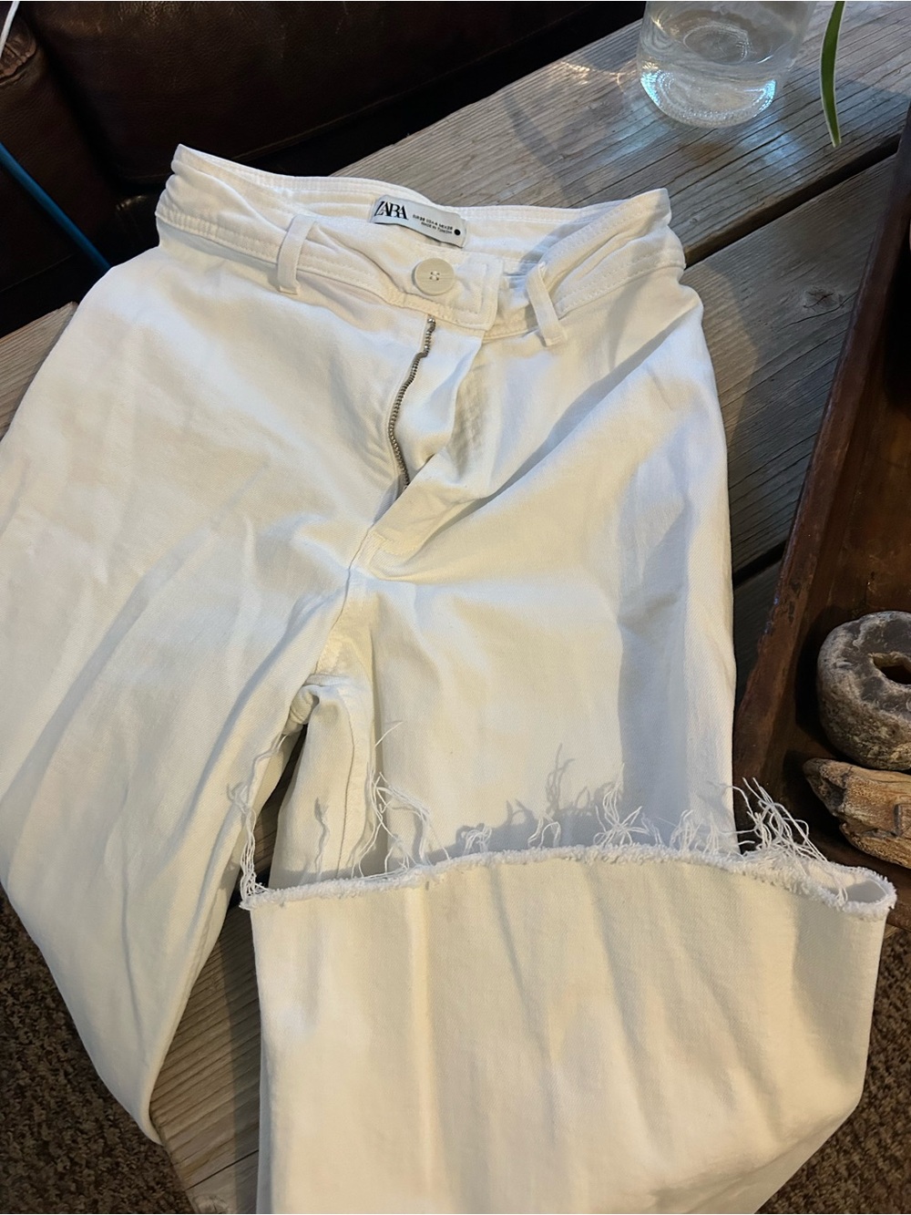 Zara White Cropped High-Waist Frayed Hem Jeans
